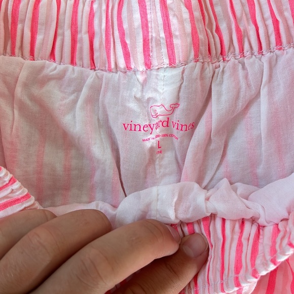 Girls Vineyard Vines Shorts - Picture 4 of 4